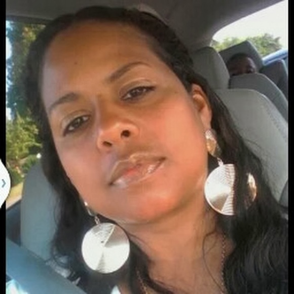 Meet your Posher, Jessica - Picture 1 of 1